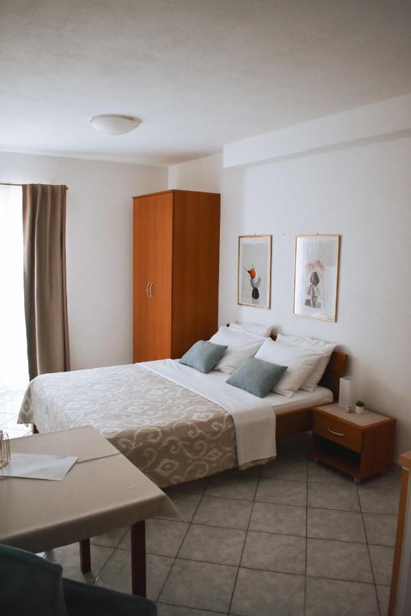 Garden House Vodice Apartamento Exterior foto